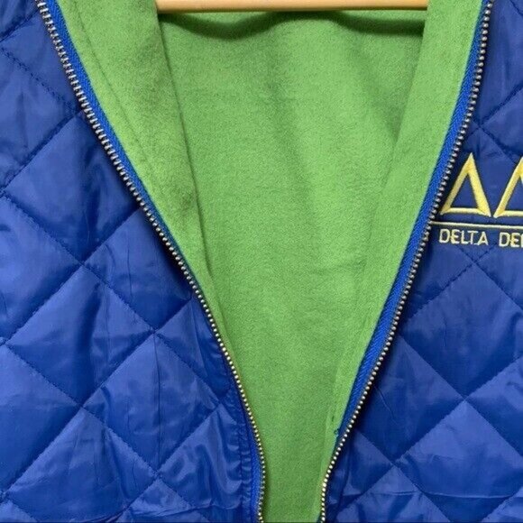 Delta Delta Delta DDD Sorority Fleece Lined Puffer Royal Blue Vest Heart Zip M - Picture 4 of 8
